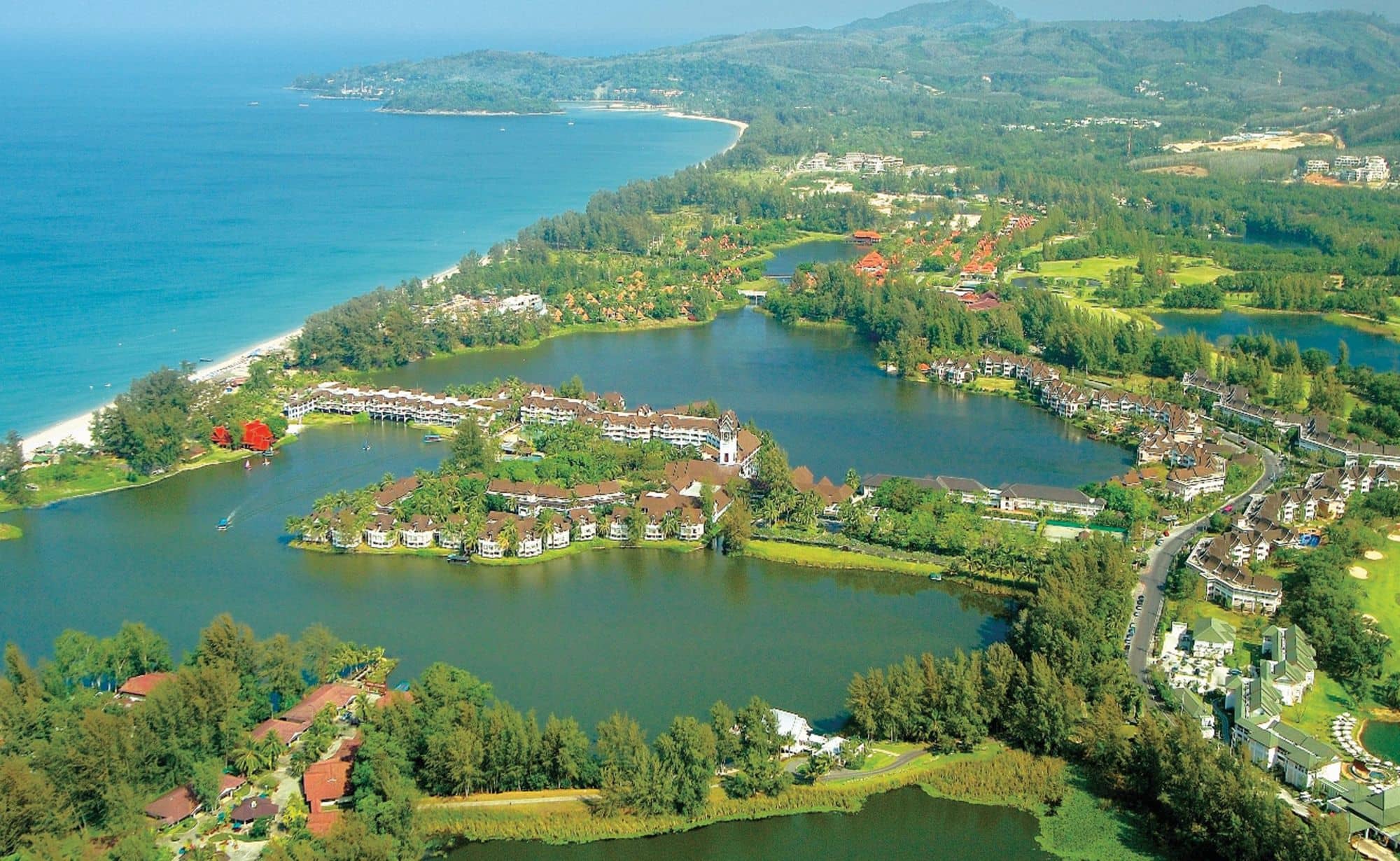 Лагуны и сады Laguna Phuket сверху · Фото: Laguna Phuket