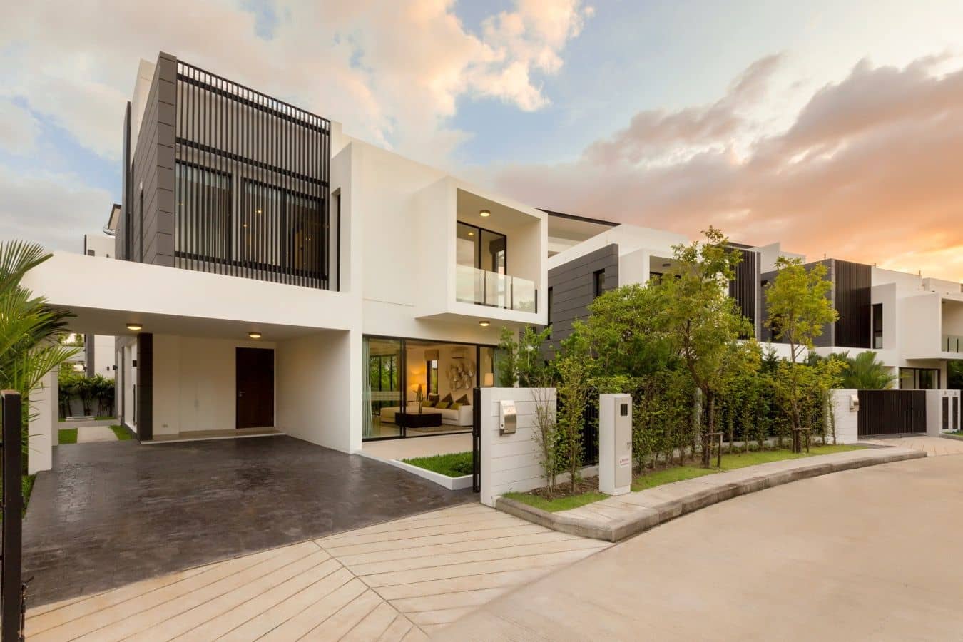 Вилла на закате · Фото: Laguna Property