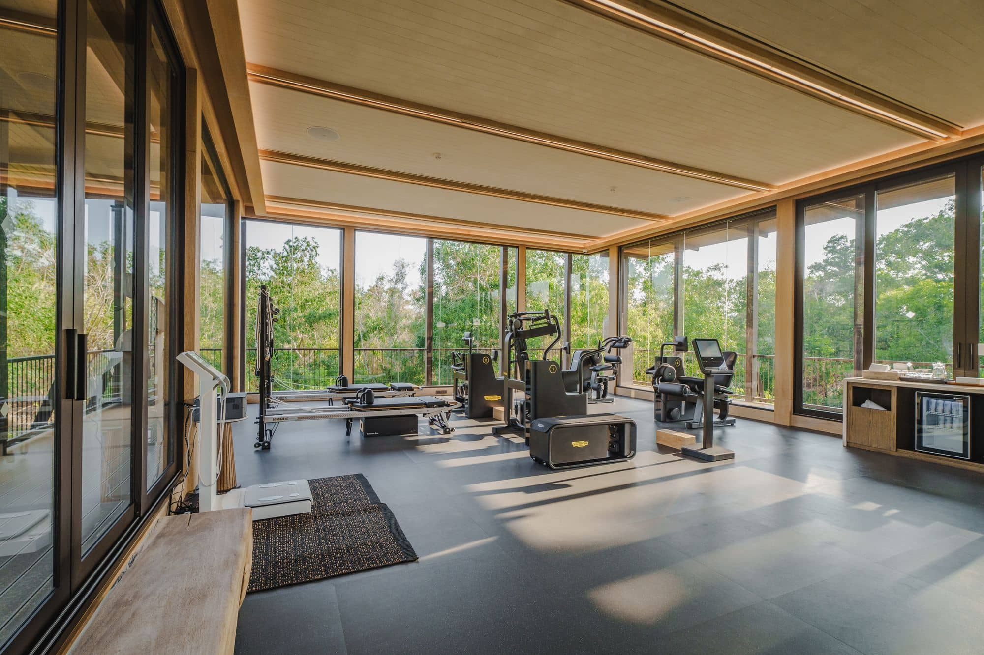 Студия Technogym в Community House · Фото: Tri Vananda